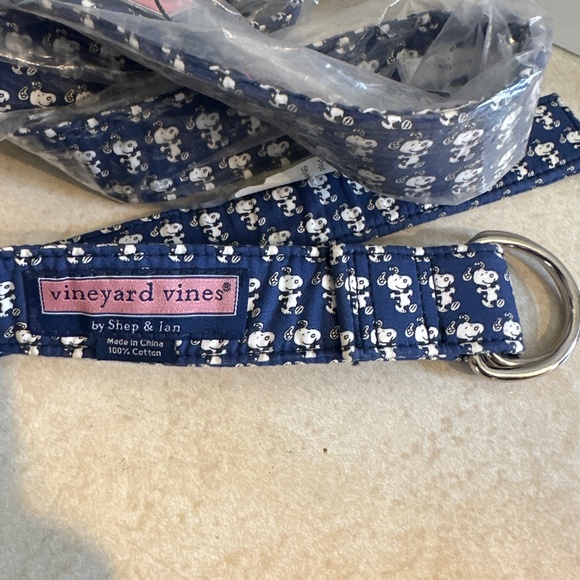 Vineyard Vines Other - Vineyard Vines D-Ring Belt Snoopy Peanuts